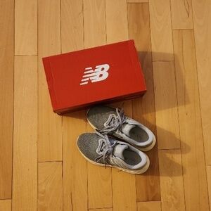 New balance Women's Fresh Foam Arishi V4